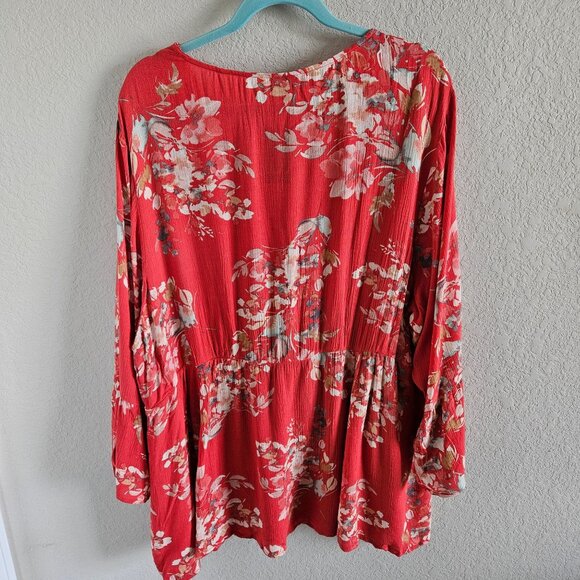 Torrid Woman Size 4 (4X) Peasant Blouse NWT Floral Crochet Trim  Layered Tunic - Picture 2 of 9